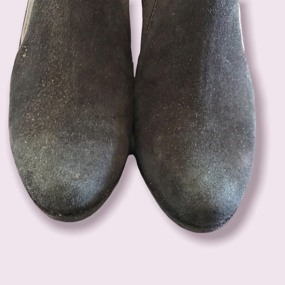 Pas de Rouge Microfiber Suede Slip On Ankle Boots - Picture 11 of 16